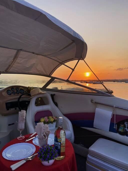 Guestboat Milagre Hotel Фаро Екстериор снимка